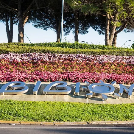 Comfortable With Parking In Apartmán Bibione