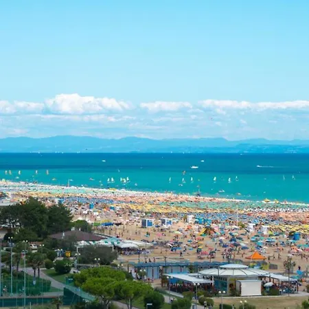 Comfortable With Parking Near The * Bibione